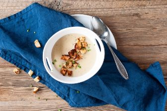 ch-emmi-luzerner-rezeptbild-rahmkaesesuppe-teaserM