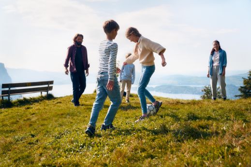 ch-luzerner-mood-family-fussball_de_1456x970