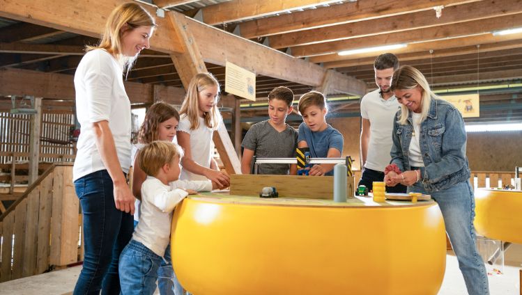 Familienerlebnis Binzenhof Spieltisch