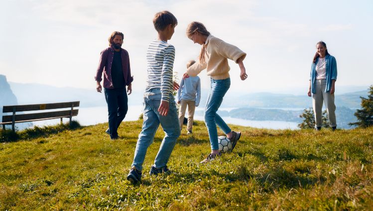 ch-luzerner-mood-family-fussball_de_1456x970