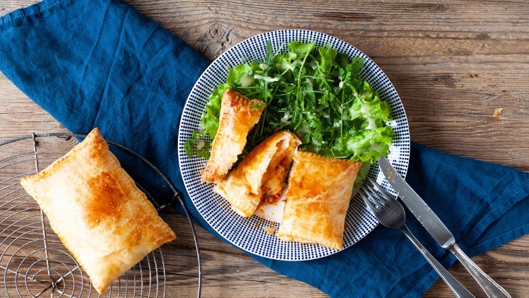 ch-emmi-luzerner-rezeptbild-blaetterteigtaschen-teaserM